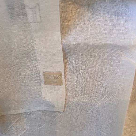 Duo of Italian Linen Shirts - Picture 5 of 14